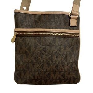 Michael kors brown signature mk crossbody messenger bag